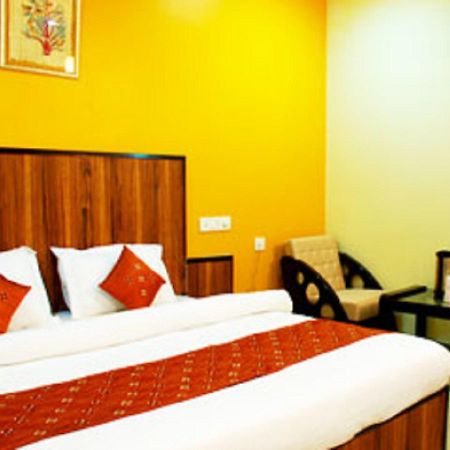 Didi Hotel Lucknow Eksteriør billede